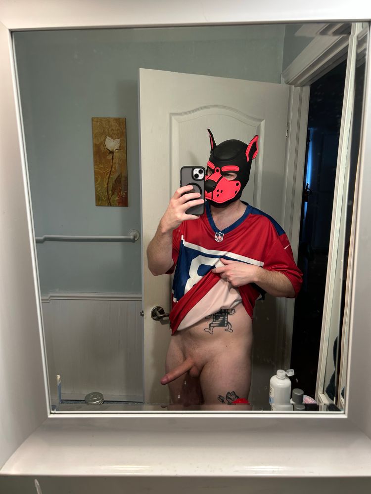 Another bathroom mirror selfie, front facingn