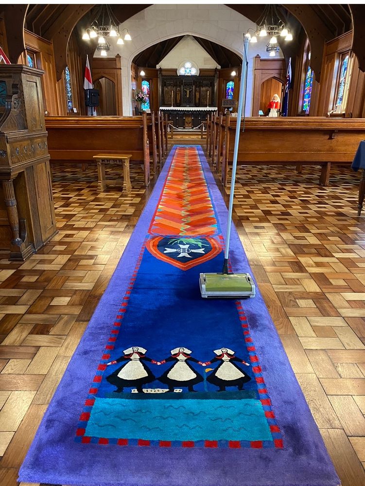 The beautiful carpet runner being cleaned. Depicts the blue Aegean seas as the nurses jumped off the side of the sinking Marquette 23 Oct 1915😥🇳🇿