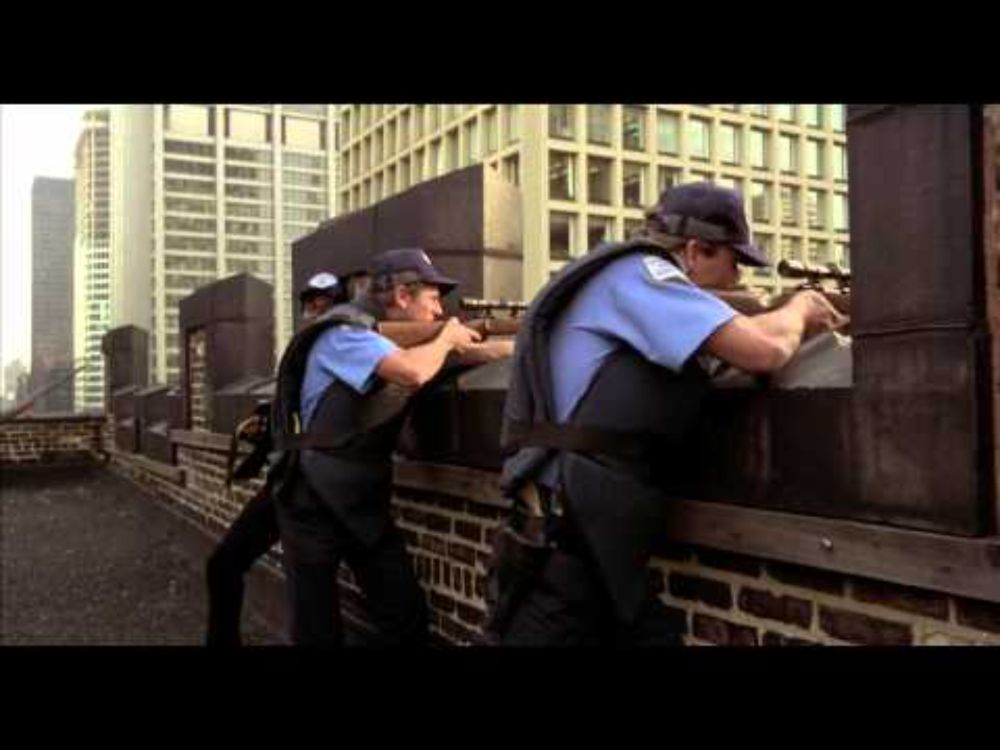 Hut Hut Hut - Blues Brothers - SWAT-scenes