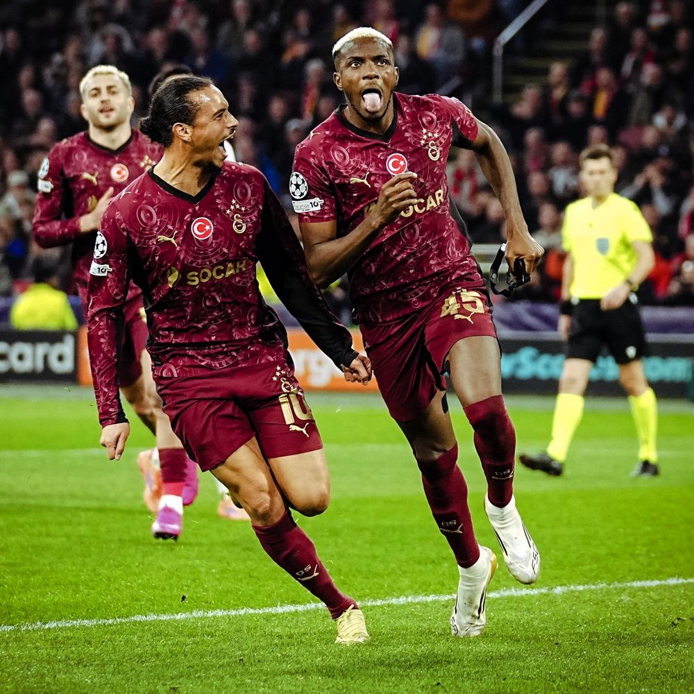 Son Dakika : Galatasaray'ın Paylaşımları.

"MVP! MVP! MVP!"

"Galatasaray Avrupa'ya Dil Çıkartıyor."

#AJAvGS #AJAGS #UCL #AFCAjax #Galatasaray 