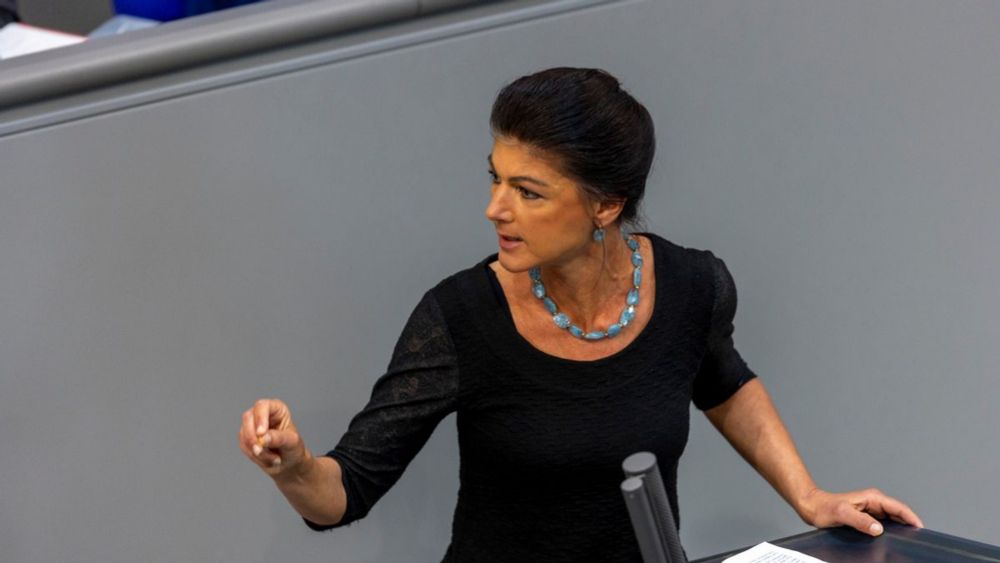 Propaganda: Russische Trollarmeen unterstützen AfD und Sahra Wagenknecht in Social Media