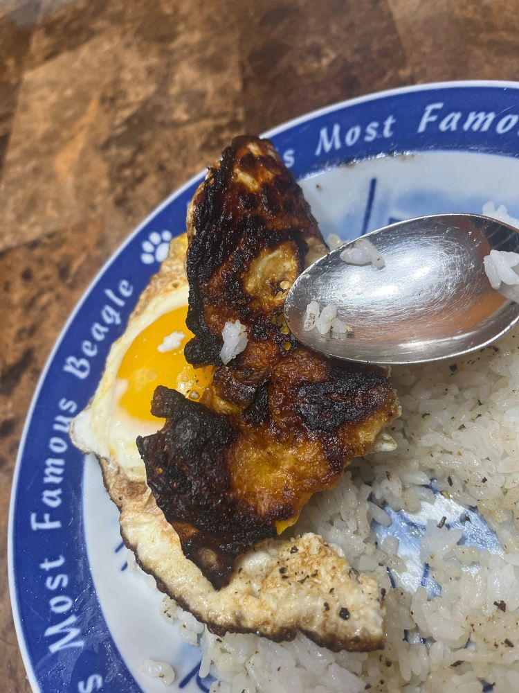 Underside of egg, showing dark browning. It’s very crunchy. 
