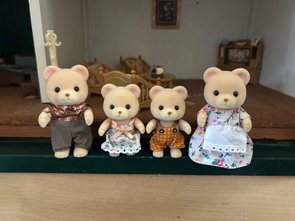 the cuddle bear calico critter family