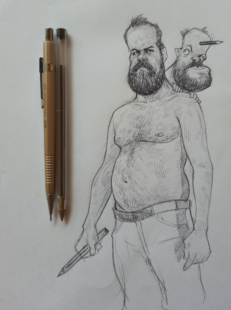 Auto retrato em que eu, um homem branco barbudo de rosto comprido e barrigudo, apareço segurando uma caneta esferografica quase comicamente grande, eu estou de calça jeans e sem camisa, no meu ombro uma versão mais distorcida de auto retrato esta agarrada como um pet estranho(ele tem um lápis atravessando a testa)
Na foto tambem figura uma caneta bic preta e uma lapiseira, ferramentas usadas na feitura desse desenho.