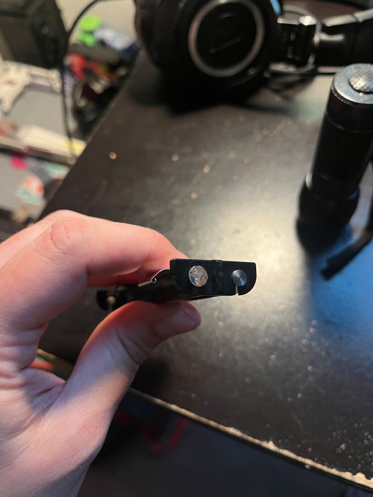 slightly rusted battery contacts