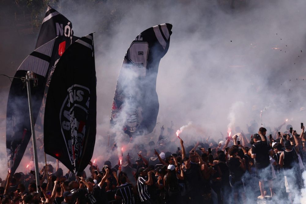 Organizada do Corinthians recebe aprovação para continuar projeto de quitação da Arena