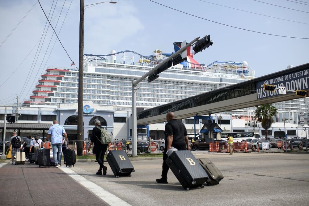 Why Two Million Tourists Are Boarding Cruise Ships on a Texas Island