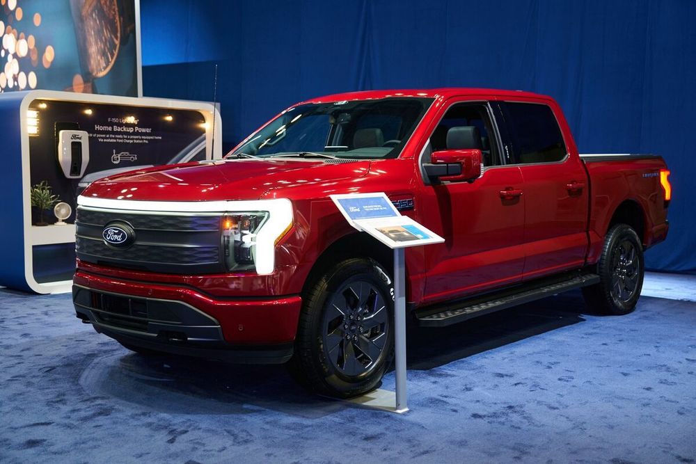 Donald Trump said Japan would accept imports of Ford’s huge F-150 pickup trucks, in the latest sign that the two countries are at odds in their understanding of a trade agreement the US President announced last month.