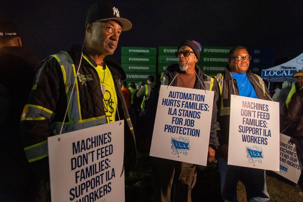 Strike Shuts US East Coast, Gulf Ports, Threatening Economy