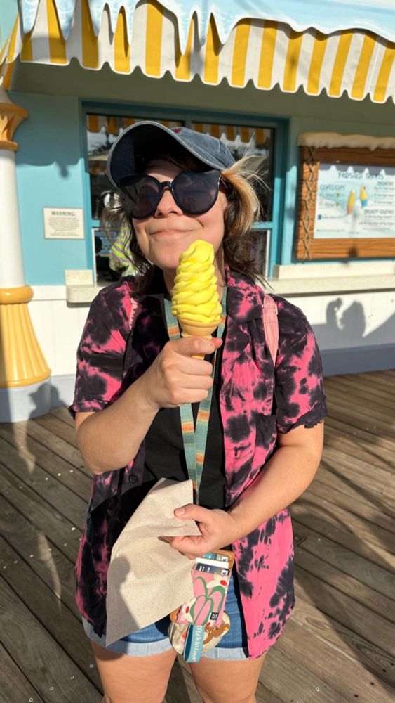 Katakuna eating ice cream at disney