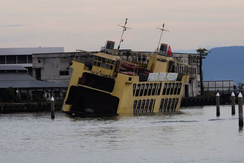 A sinking feeling: Concerns bubble up as Penang's 'floating museum' tilts further