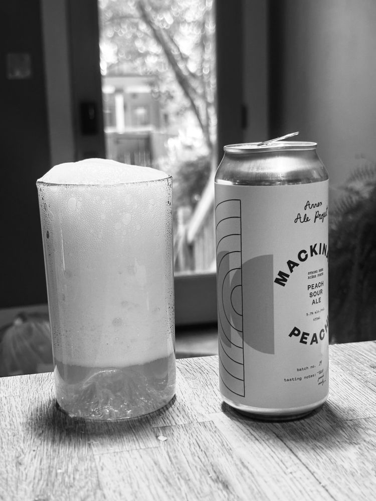 A very poorly poured beer with mostly head