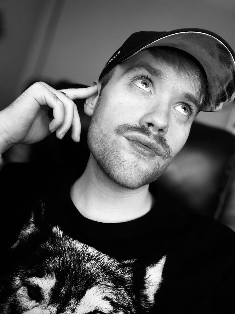 Pixels Selfie ;) Get a ticket for the ride. 