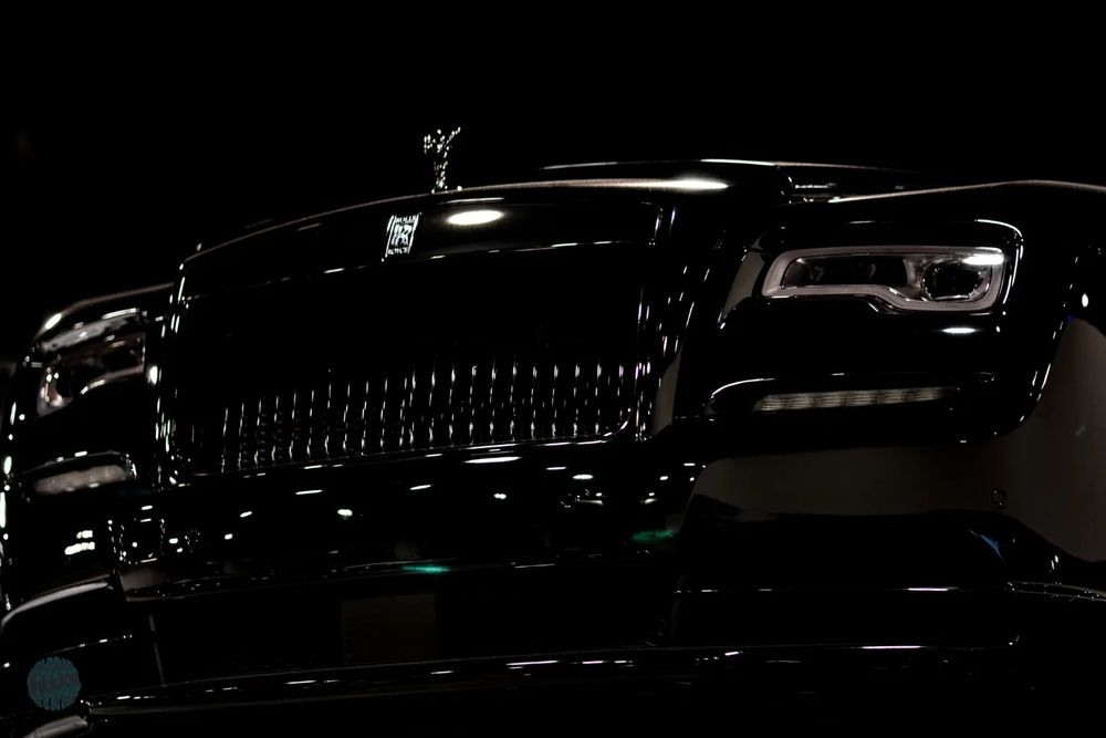 Black rolls Royce dawn 