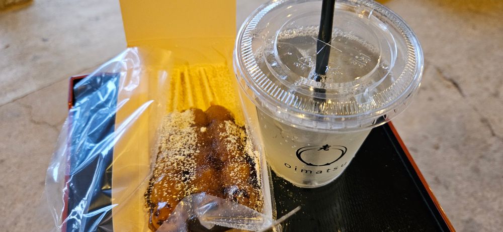 老松のみたらし団子と梅スカッシュ