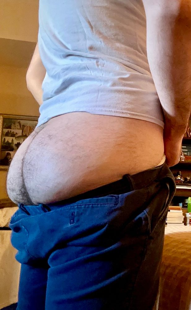 36 flex fit chinos straining beneath the heft of my chunky rump