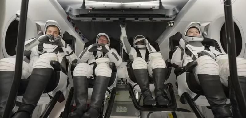 NASA’s SpaceX Crew-11 Secured Inside Dragon Spacecraft, Ready for Hatch Closure