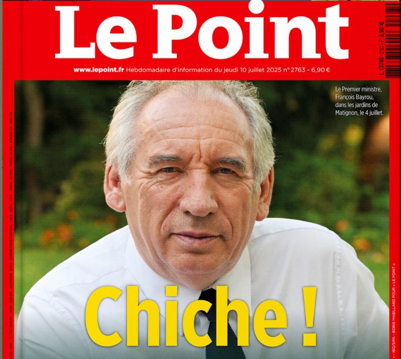 Couverture du "Point": «Bayrou, chiche!»