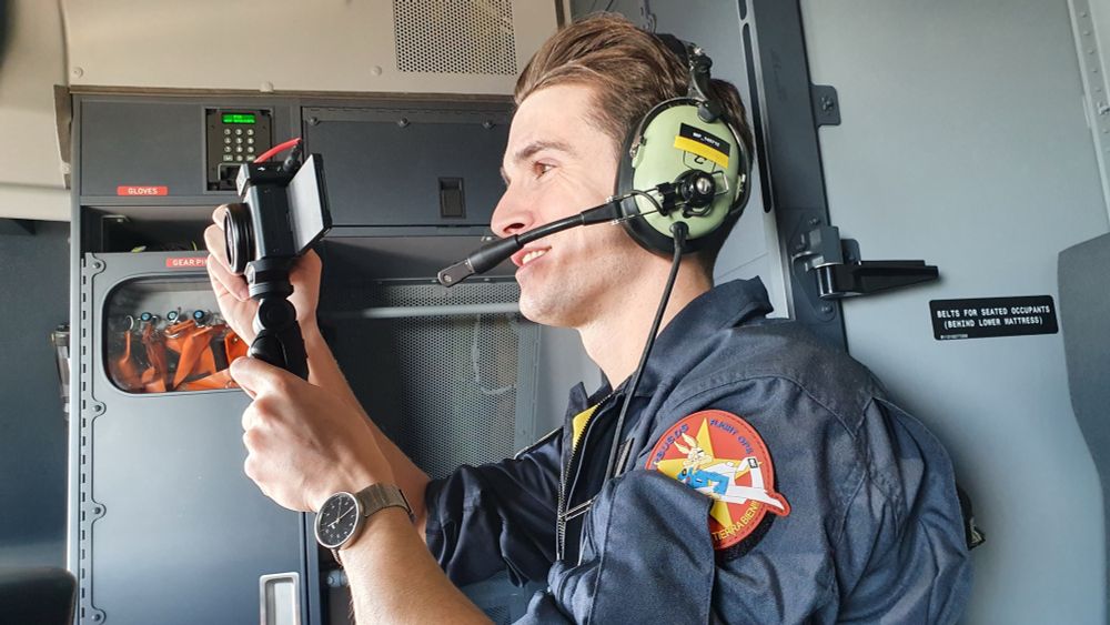 A picture of Chris Lomas filming on the cockpit of the airbus A400