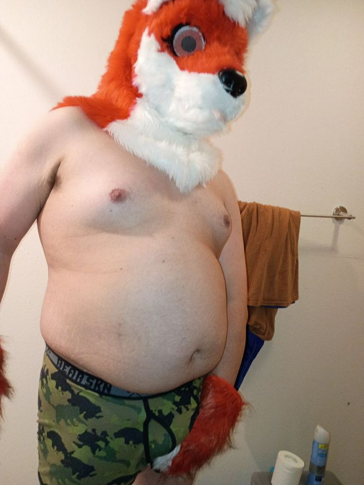 Uhhhhhh, fox bulge? The possibilities...