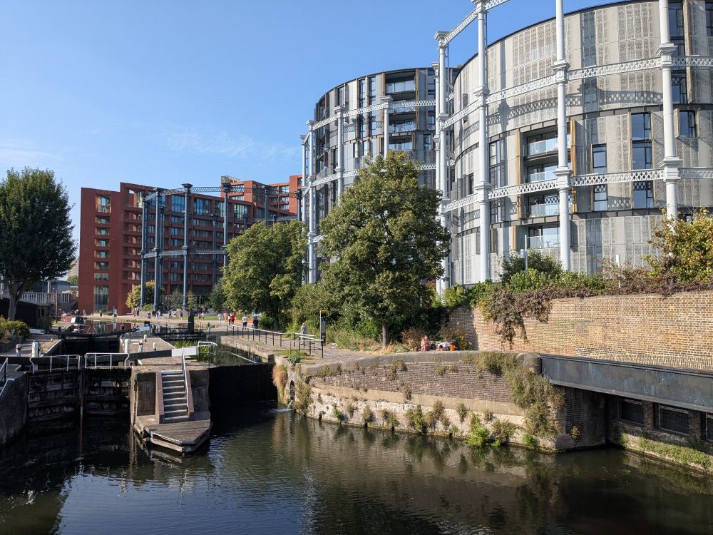 Regent's Canal und Gasholder Park 