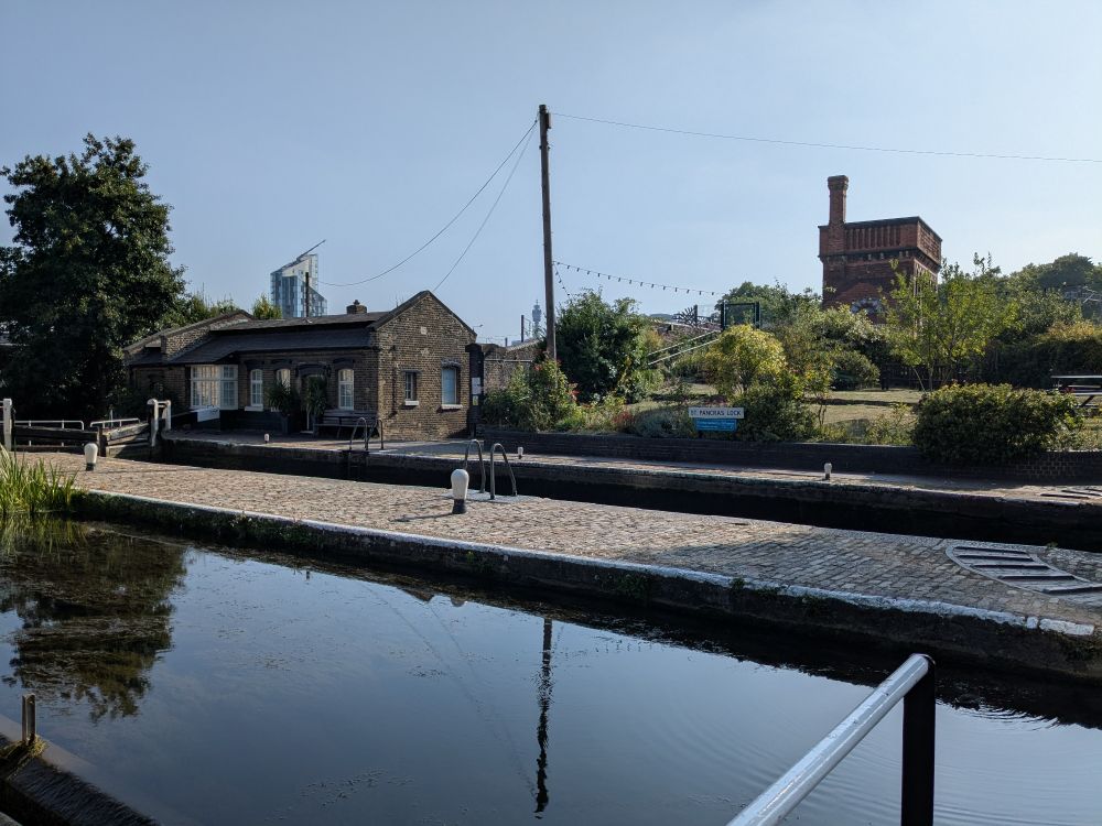 St Pancras Lock am Regent's Canal 
