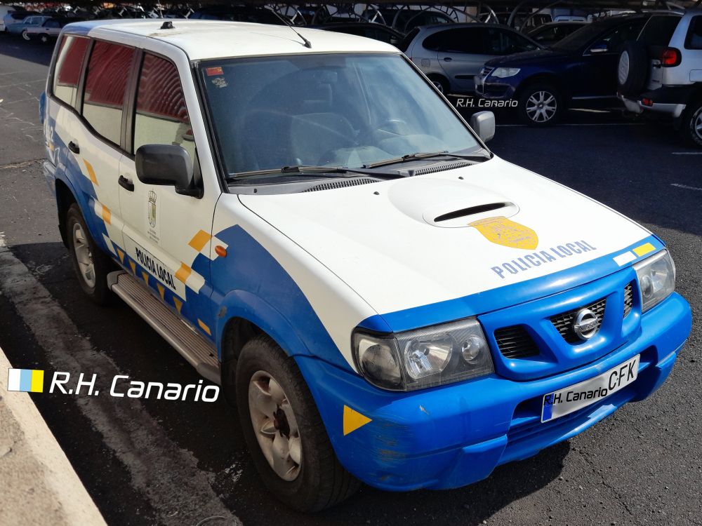 Former El Paso Canary Islands Local Police 2002 Nissan Terrano II R20 Phase 4 front view