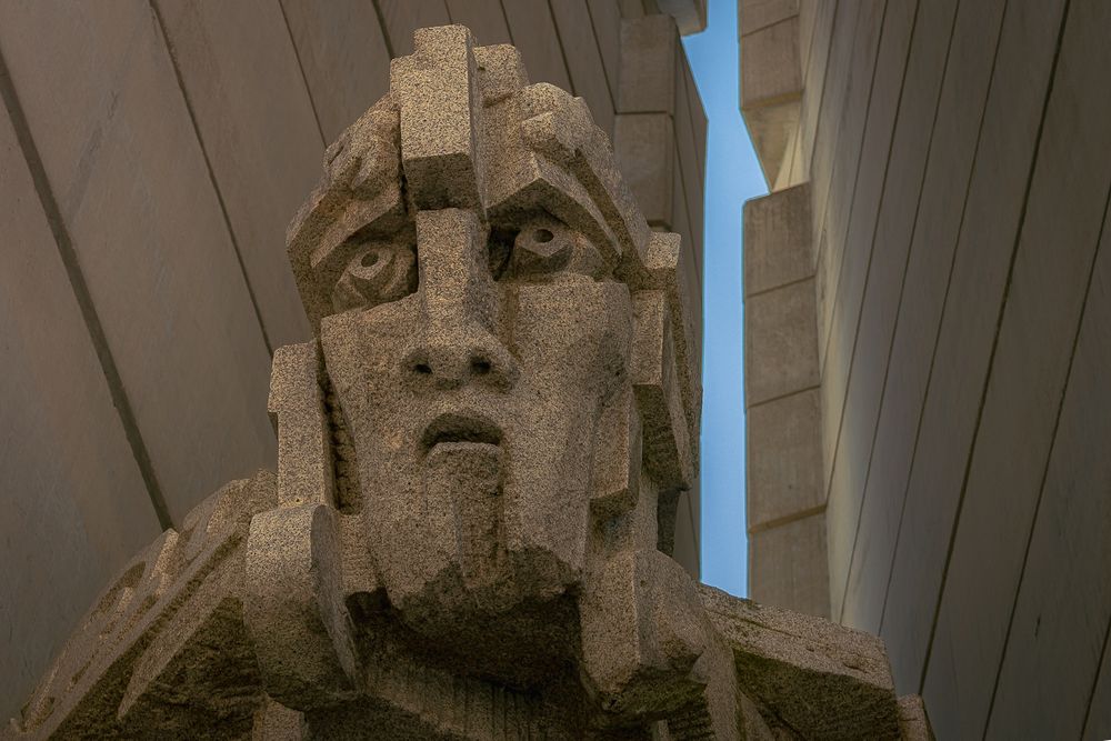 The head of the statue to Kynaz Boris I at the Shumen Monument 