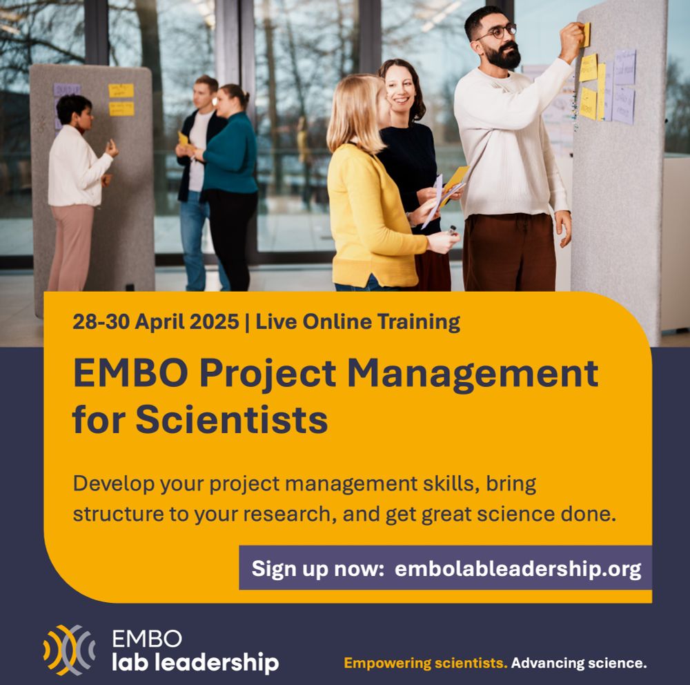 People discussing a project in front of a flipchart. Text highlighting that our Project Management for Scientists online course on 28-30 April still has places available