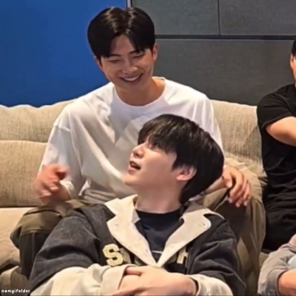 Namgi looking at each other adoringly. ACTUAL SUSTAINED EYE CONTACT HOLY SHIT IM GONNA FLY TO THE MOON