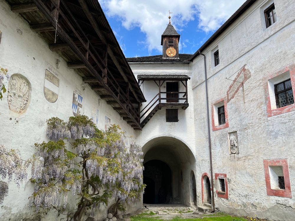 Interior courtyard of Rodenegg Castle 