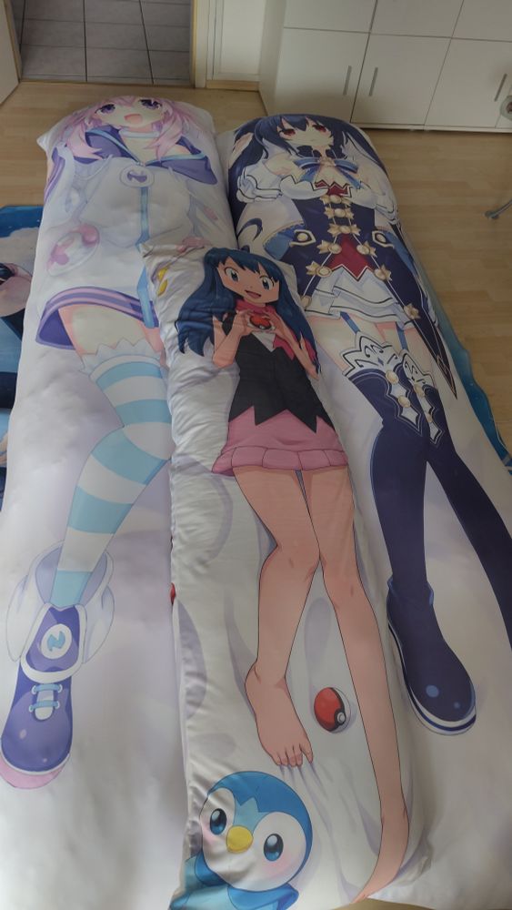 And here a dawn body pillow is added for scale reference