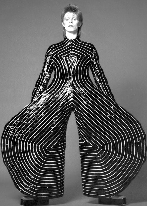 David Bowie wearing Japanese designer Kansai Yamamoto's 