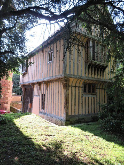 The gatehouse at Bolton Percy dates back to the late 15th/early 16th century albeit with later alterations and restoration. 