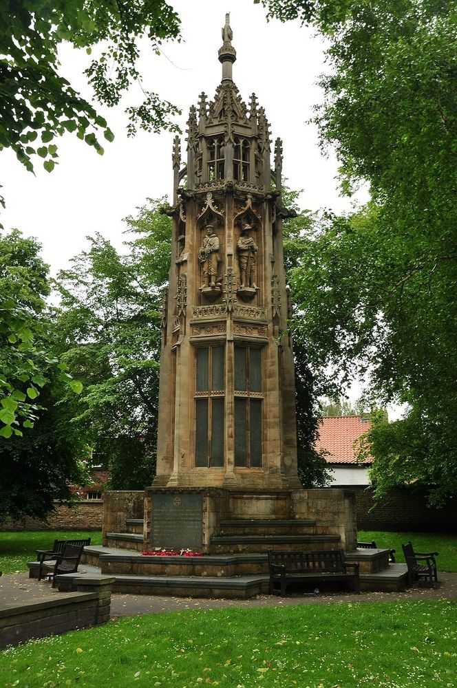 Situated in Duncombe Place in York not far from the Minster is a war memorial dedicated to those who fell in the Second South African (Boer War) . Designed by Gothic Revival  architect G F Bodley 