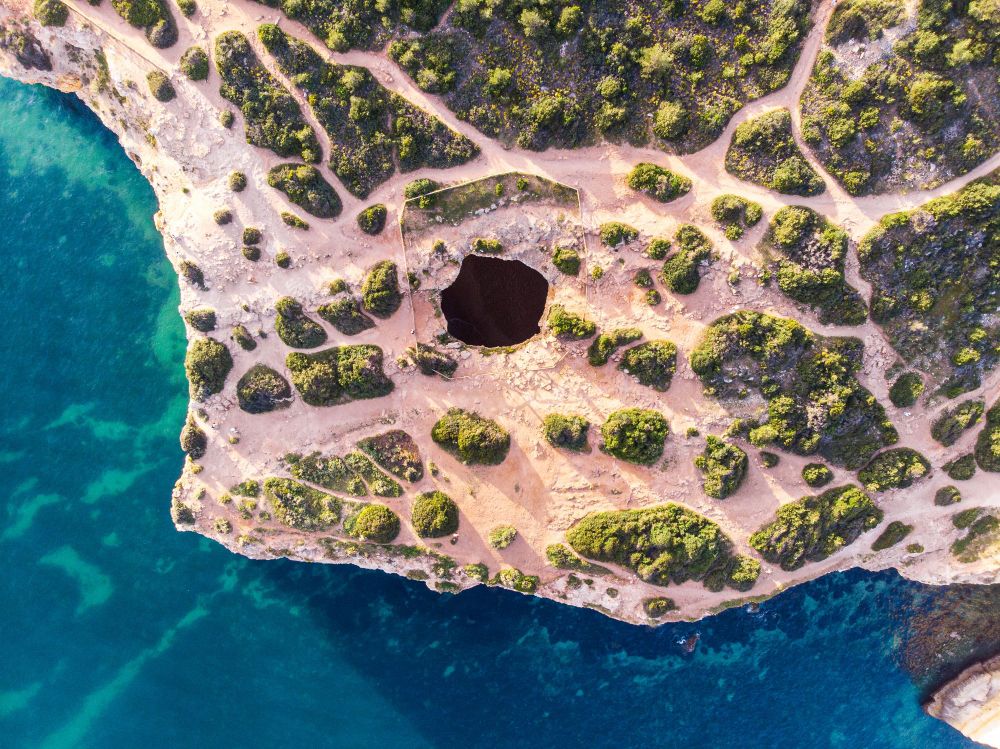 Birdseye view of a hole in the ground 