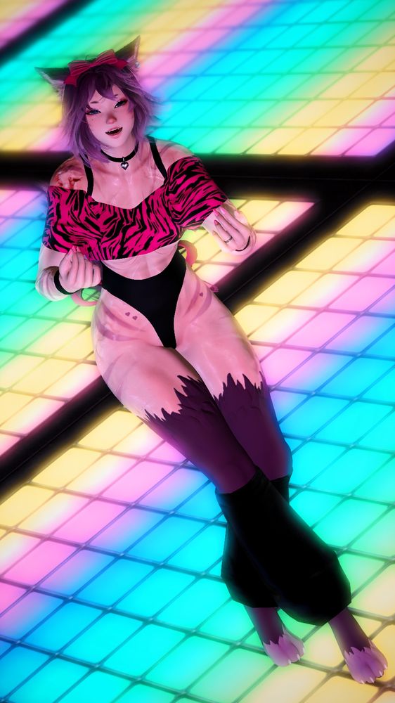 Lumih in a 80s themed outfit