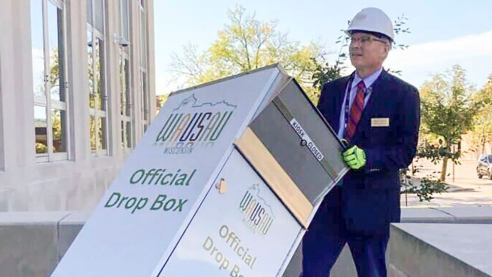 Wisconsin mayor carts away absentee ballot drop box, says he did nothing wrong | CNN Politics