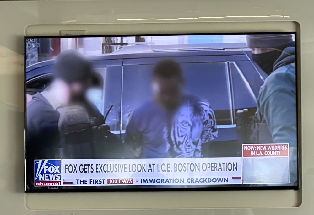 Fox News blurring ice personnel faces during raid 