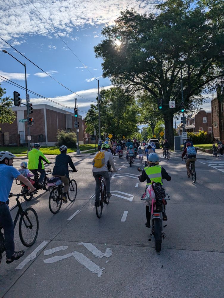 DC Bilingual bike bus crossing N Capitol.