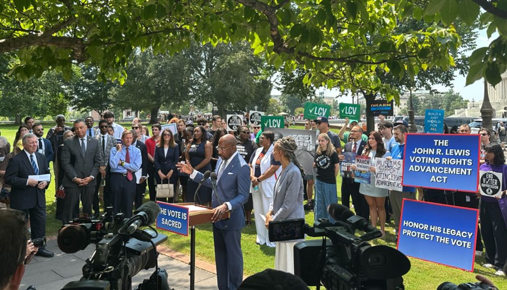 Senator Warnock, Senate Democrats, leaders, and advocates at the reintroduction of the John Lewis Voting Rights Advancement Act