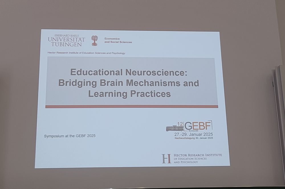 Folie: educational neuroscience: bridging brain mechanisms and learning practices 