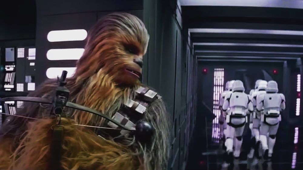 Star Wars: El despertar de la fuerza' pudo cambiar la imagen de Chewbacca: afortunadamente, la escena fue eliminada a tiempo (aunque podemos verla)