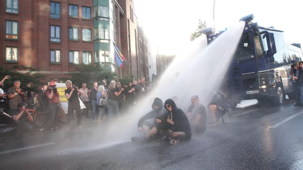 Welcome to Hell - Polizei zerschlägt G20-Demo in Hamburg 2017