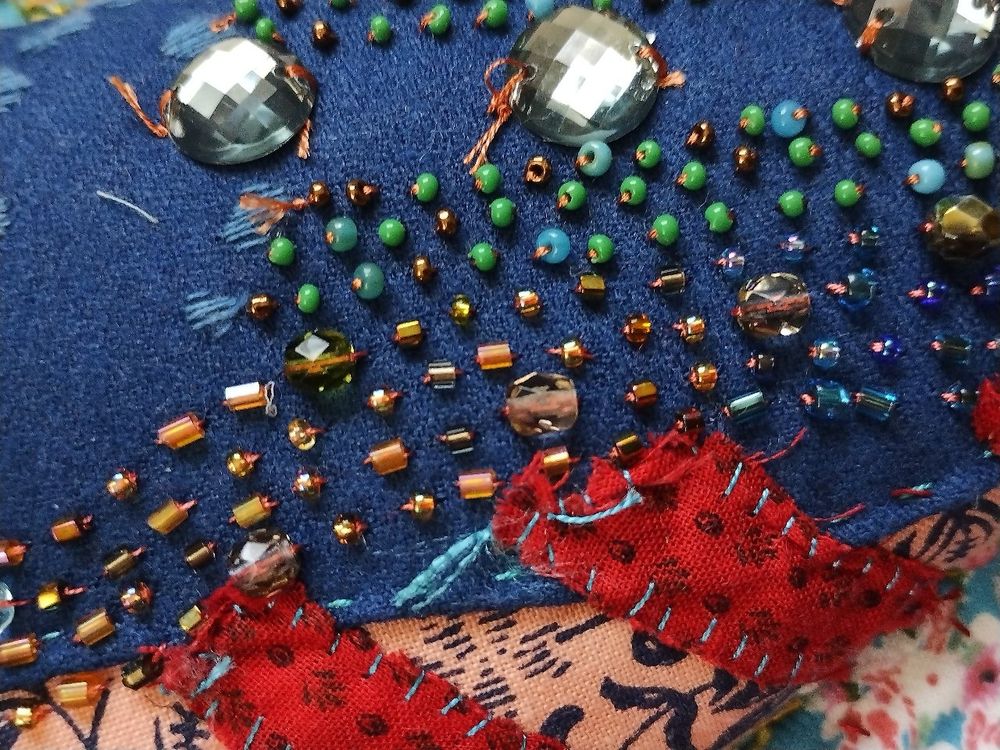 刺繍とビーズ刺繍