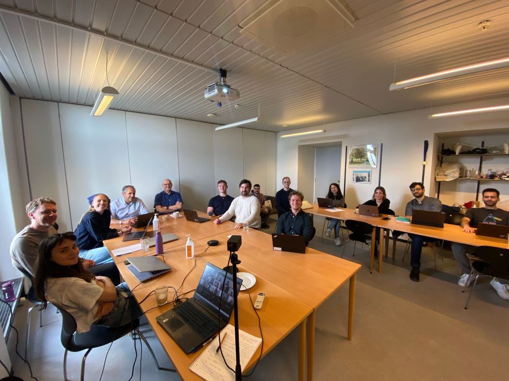KJJ and Hatzakis lab at the University of Copenhagen. 