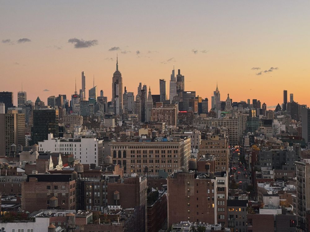 A warm sunset over the Manhattan skyline. 