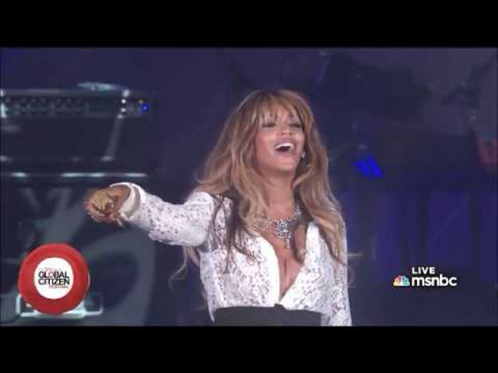 Jay Z & Beyonce live HOLY GRAIL/FOREVER YOUNG