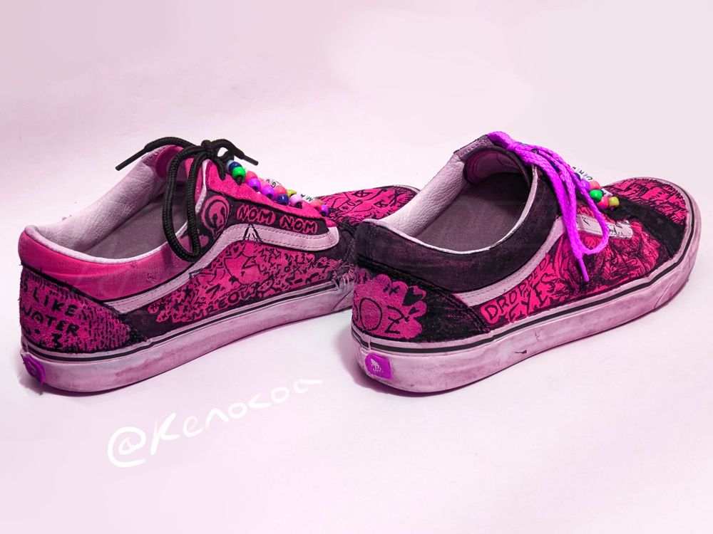 shoe walking away from you because you stminky