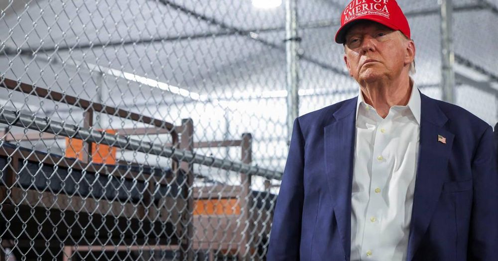 «Alligator Alcatraz» : Trump en visite dans sa future prison pour migrants